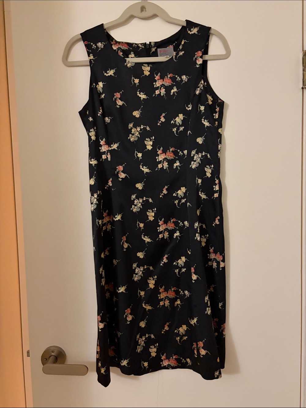 Classic Black Floral Sleeveless Sheath Dress